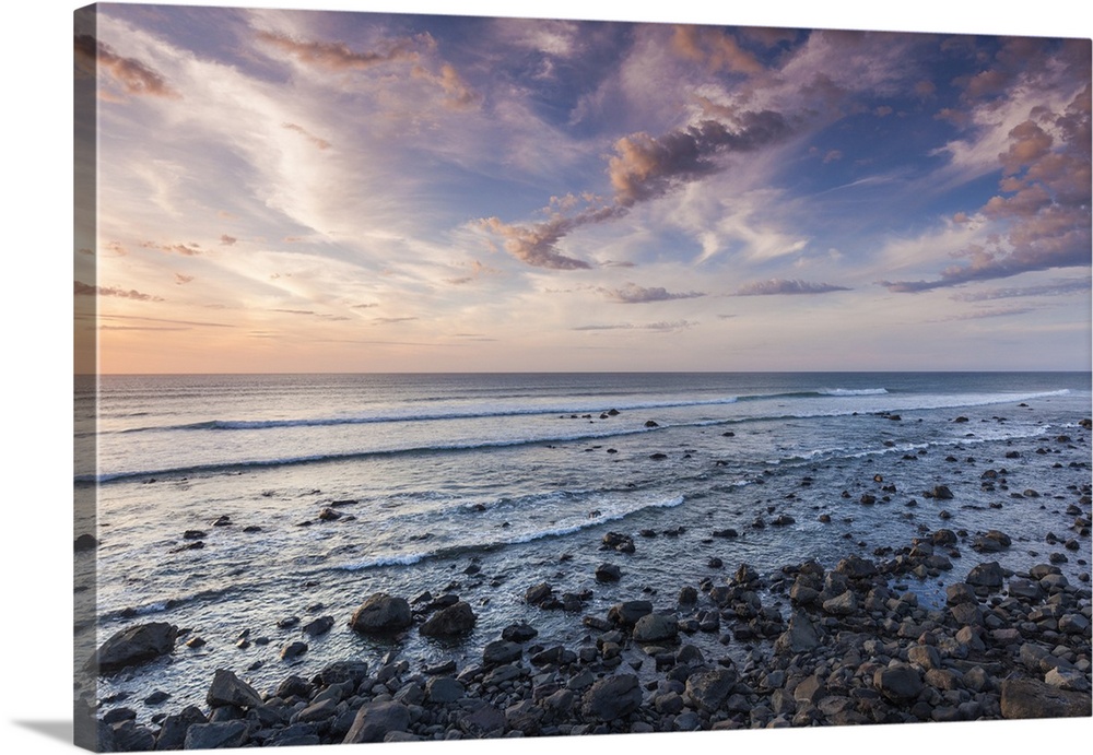 New Zealand, North Island, New Plymouth-area, Pungarehu, Cape Egmont, seascape, dusk