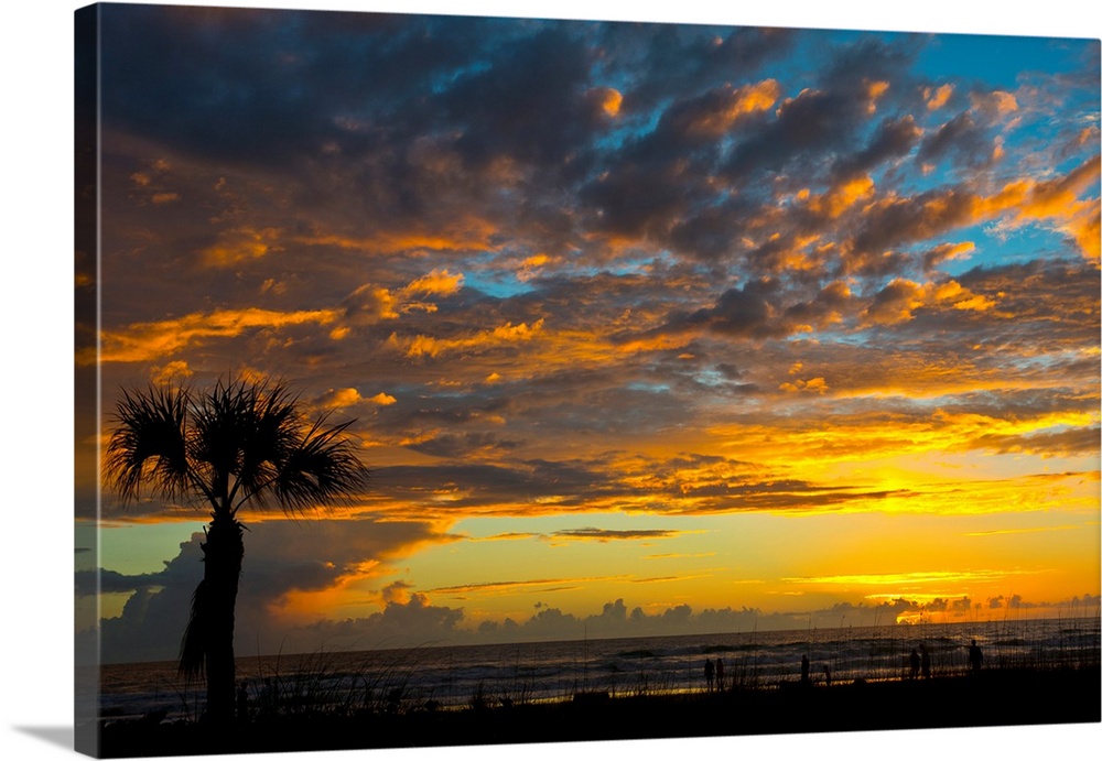 North America, USA, Florida, Sarasota, Siesta Key, Seascape at Sunset