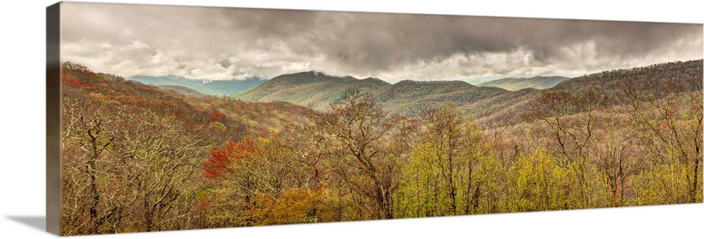 USA, North Carolina, Cherokee, Panoramic view from the Blue Ridge Parkway