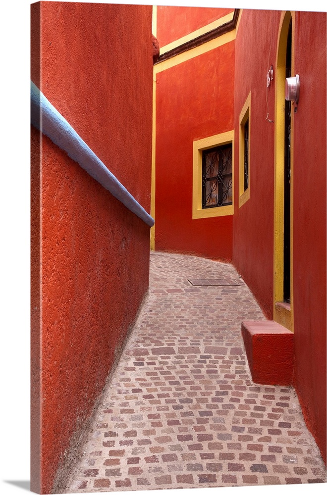 Mexico, Guanajuato, Orange Alley.