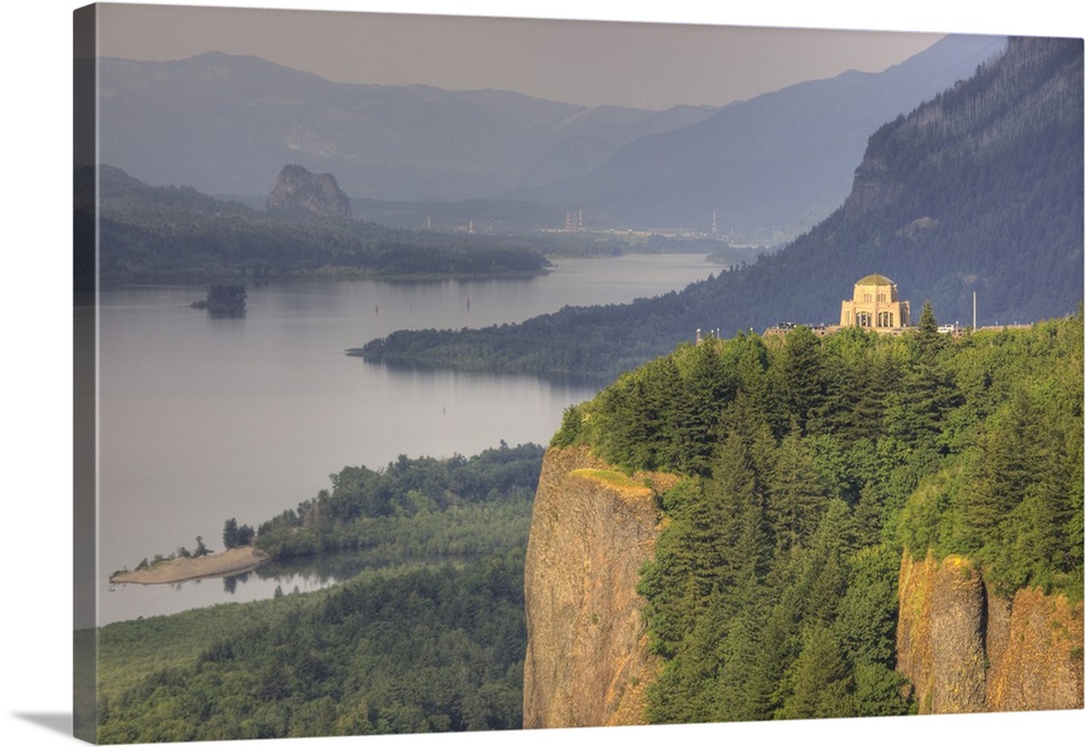 Oregon, Columbia River Gorge, Vista House at Crown Point, and the Columbia River.