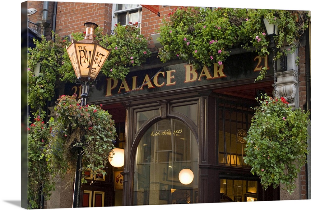 Palace Bar pub, Temple Bar, Dublin.