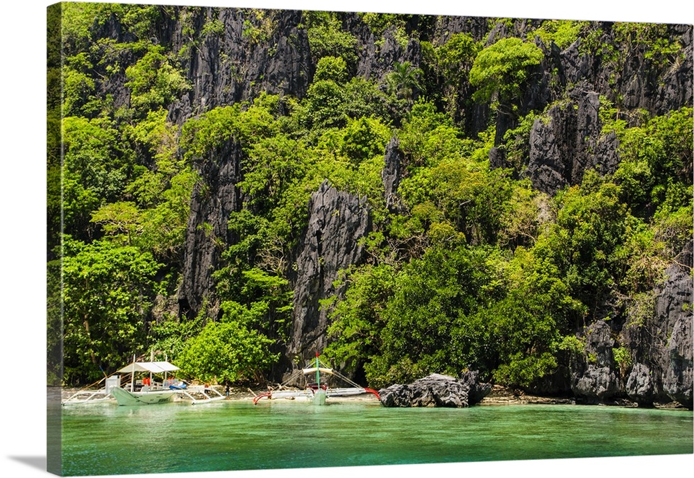 Rocky outcrops in the Bacuit Archipelago, Palawan, Philippines.