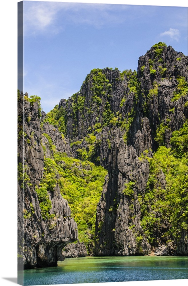 Rocky outcrops in the Bacuit Archipelago, Palawan, Philippines.