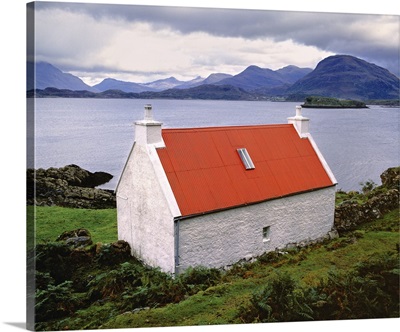 Scotland, Highland, Wester Ross, Applecross. Red-roofed home