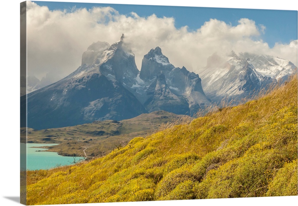 South America, Chile, Patagonia. Lake Pehoe and The Horns mountains.