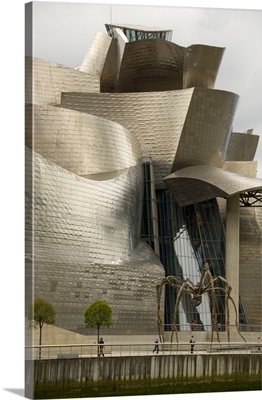 Spain, Bilbao. Guggenheim Museum, Giant Bronze Spider Maman