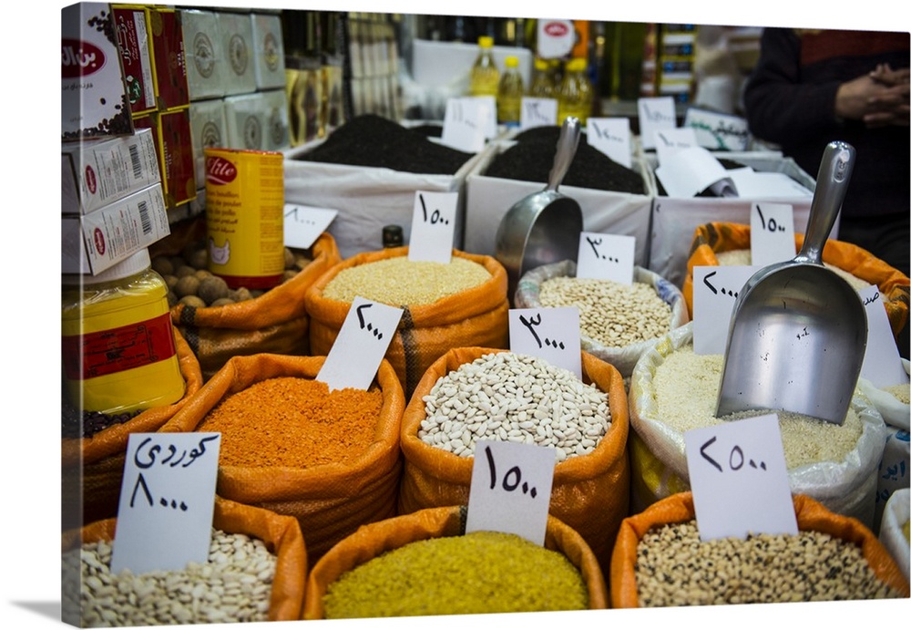 Spices in the Bazaar of Sulaymaniyah, Iraq, Kurdistan.