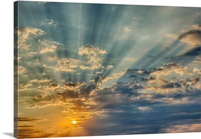 Sunbeams Streaming Through Clouds At Sunset, Cincinnati, Ohio