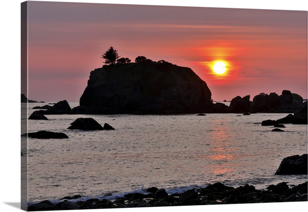 Sunset and sea stacks along Northern California coastline, Crescent City