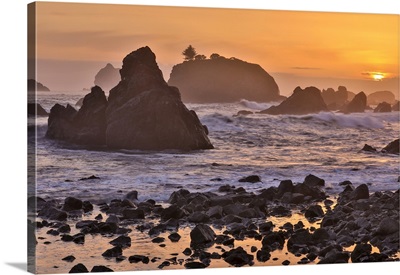 Sunset And Sea Stacks Along Northern California Coastline, Crescent City