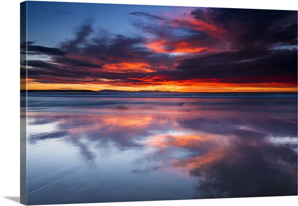 Sunset over the Channel Islands from Ventura State Beach, Ventura, California USA