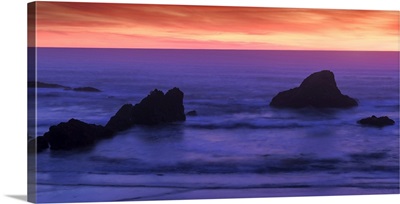 Sunset Over The Pacifica Ocean From Seal Rock Along The Oregon Coast
