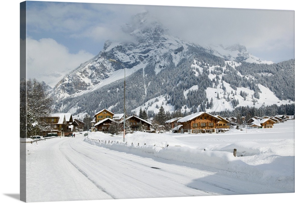 SWITZERLAND-Bern-KANDERSTEG:Kandertal Valley- Snow Covered Road/ Winter