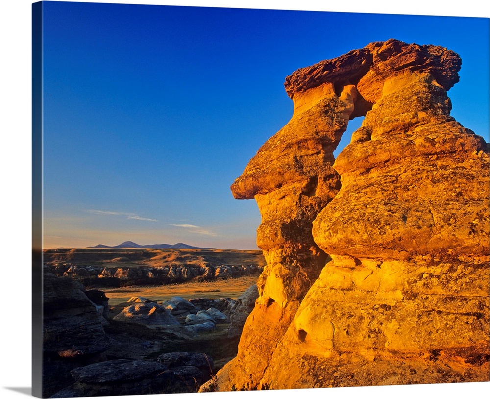 The badlands of Writing on Stone Provincial Partk in Alberta Canada