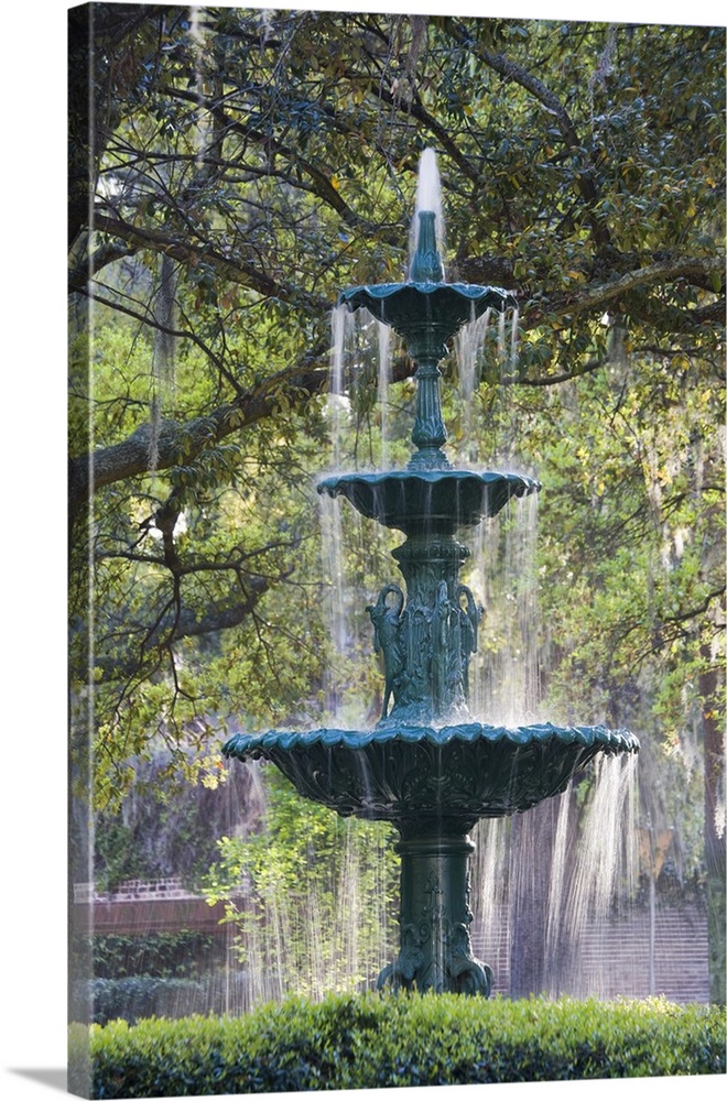 USA, Georgia, Savannah. The fountain in Lafayette Square. The fountain was given by the the Savannah Town Committee of the...