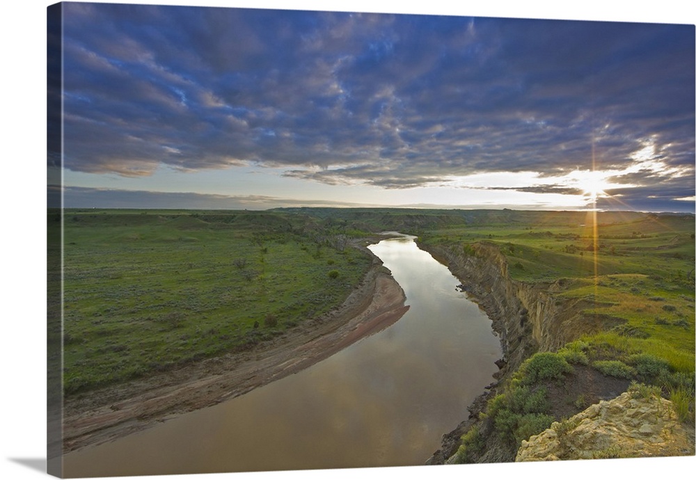 The Little Missouri River from the Wind Canyon Overlook in Theodore Roosevelt National Park, North Dakota, USA