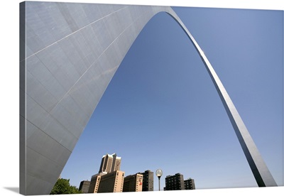 The St. Louis, Missouri, skyline is drawfed by the Gateway Arch