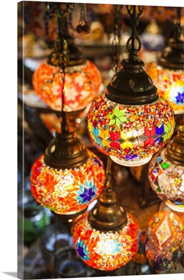 UAE, Dubai, Jumeirah, Madinat Jumeirah, Souk Shopping Area, Souvenir Lamps