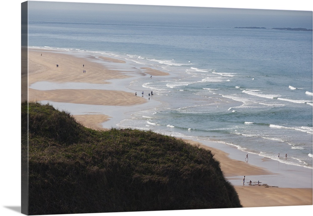 UK, Northern Ireland, County Antrim, Portrush of Curran Strand Beach.