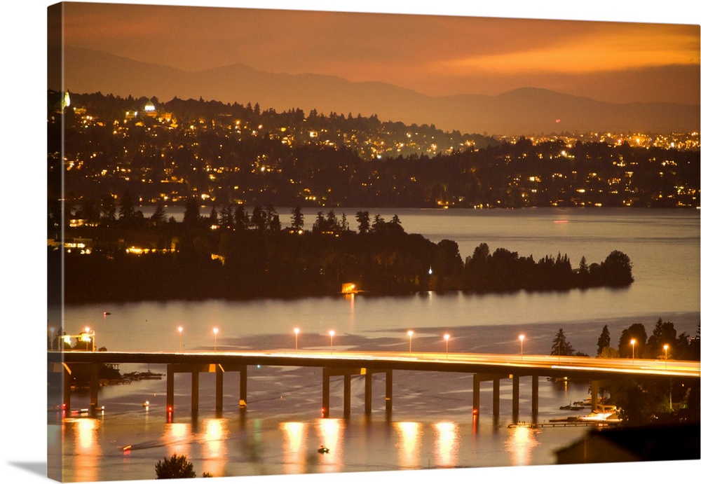 United States, Washington, Lake Washington, Seattle and Olympic Mountains viewed from Bellevue at sunset