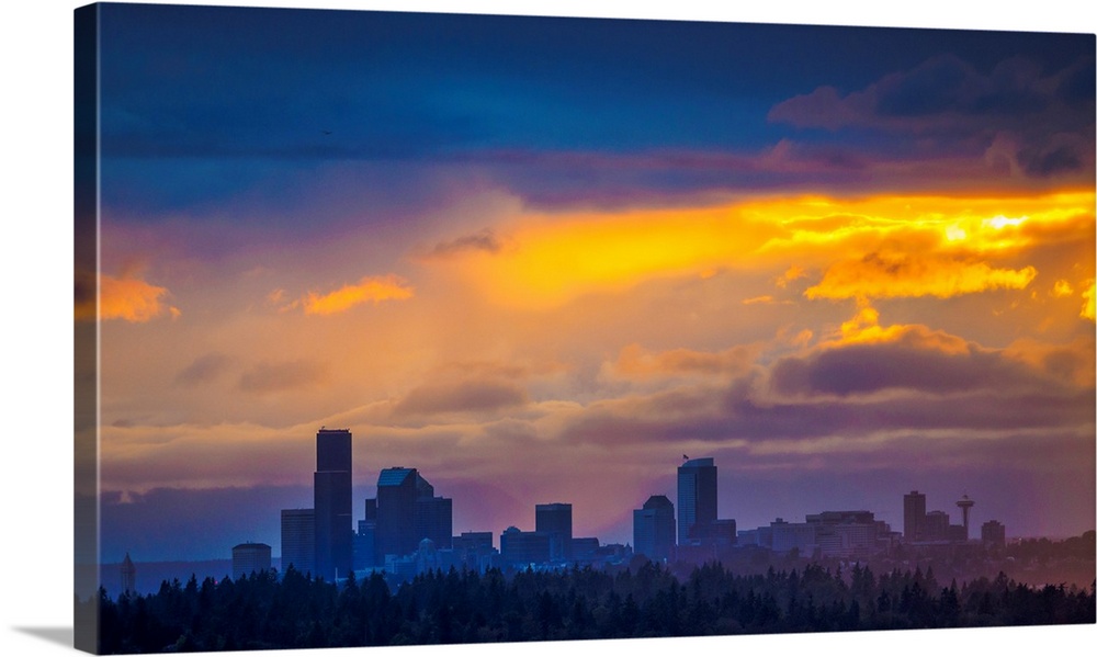 United States, Washington, Lake Washington, Seattle skyline viewed from Bellevue at sunset.