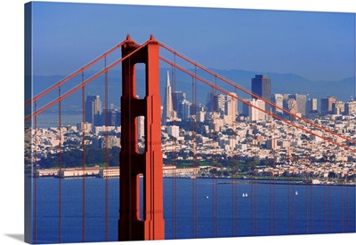 USA, California, San Francisco, Golden Gate Bridge And City