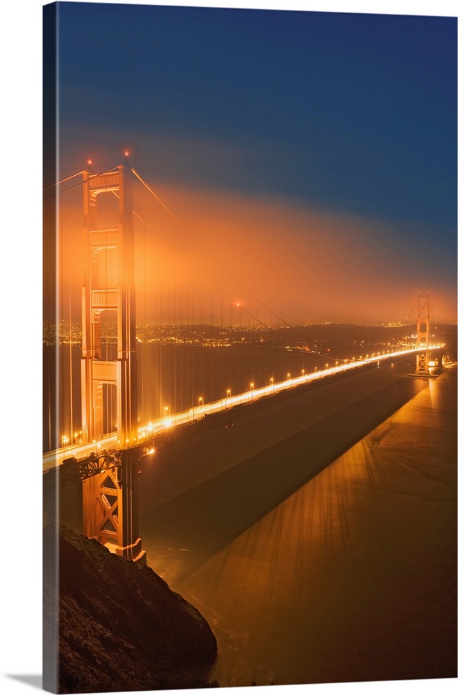 USA, California, San Francisco. Golden Gate Bridge lit at night.