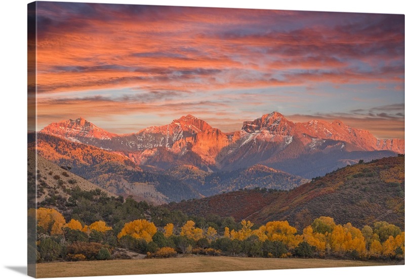 USA, Colorado, Ridgway, Sunset And Dallas Mountain Range Autumn | Great ...