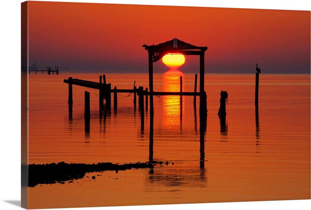 North America, USA, Florida, Apalachicola, Sunrise at an old boat house at Apalachicola Bay