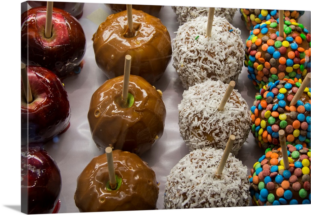 USA, food detail. Gourmet candied apples.