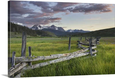 USA, Idaho, Wetlands In Stanley Basin, Sawtooth Mountains
