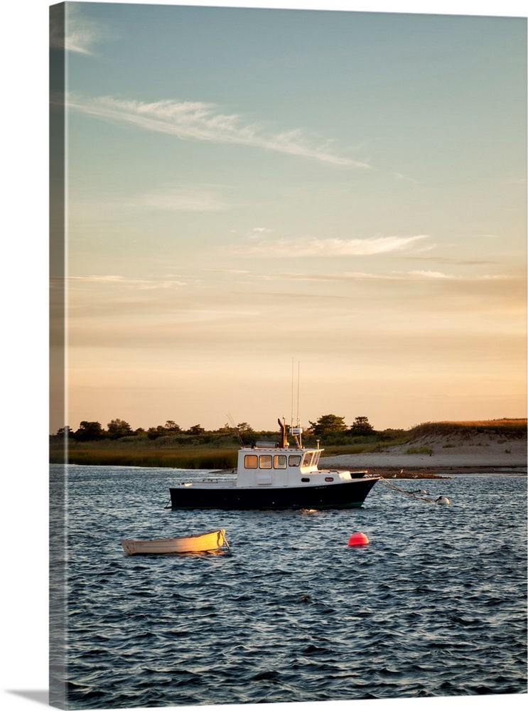 USA, Massachusetts, Cape Cod, Chatham, Fishing boat moored in Chatham Harbor