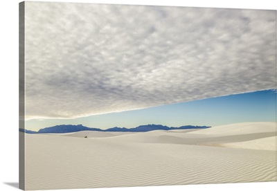 USA, New Mexico, White Sands National Park, Sand Dunes And Thick Cloud Cover