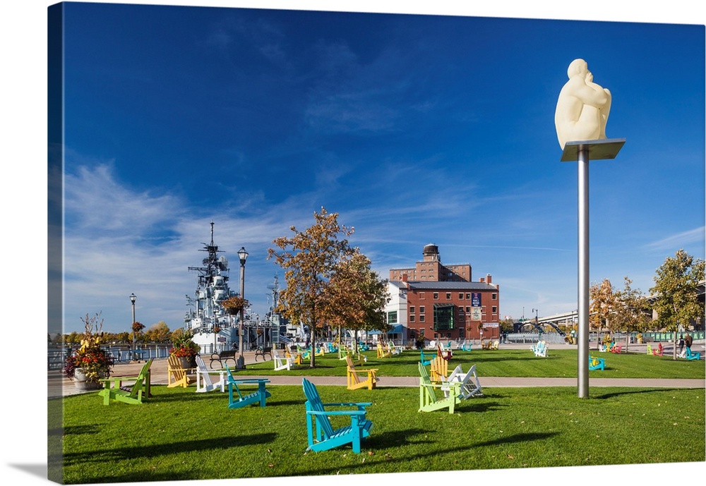USA, New York, Western New York, Buffalo, Canalside Park, renovated former industrial area, Silent Poets sculpture by Jaum...