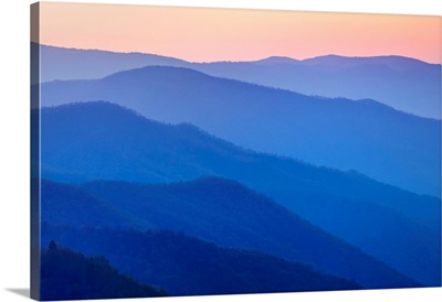 USA, North Carolina, Great Smoky Mountains National Park, Mountain Landscape At Sunrise