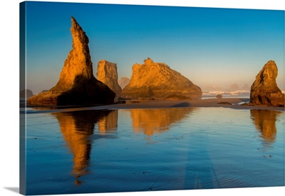 USA, Oregon, Bandon, Sunrise On Beach