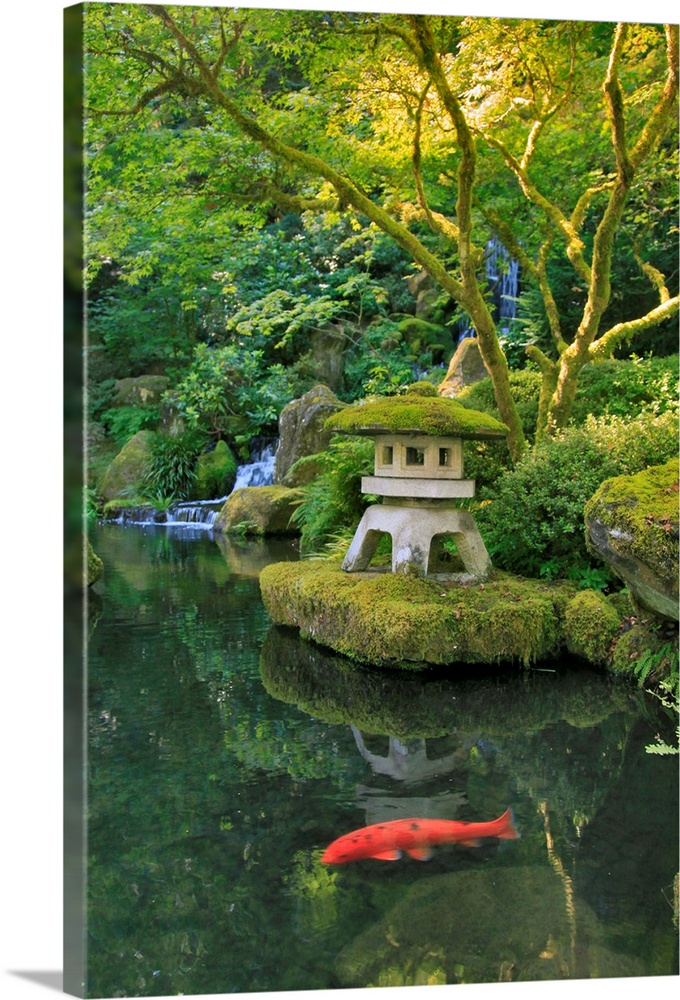 USA, Oregon, Portland. Japanese Garden scenic.