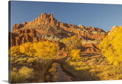 USA, Utah, Capitol Reef National Park, The Castle Rock Formation And Fremont River