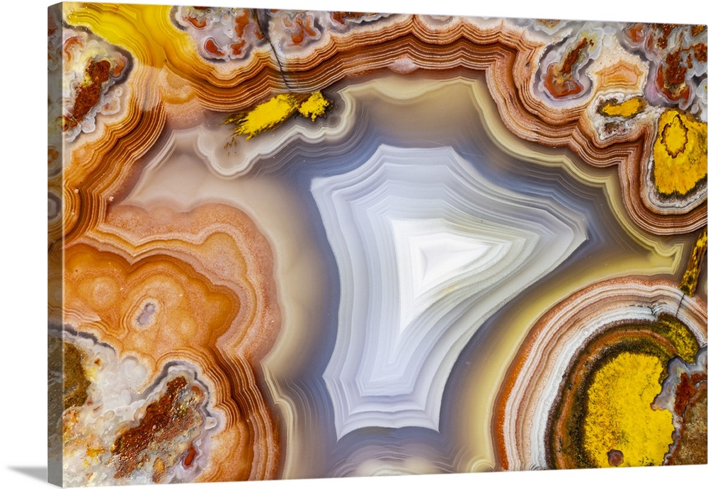 USA, Washington State, Sammamish. Close-up banded agate.