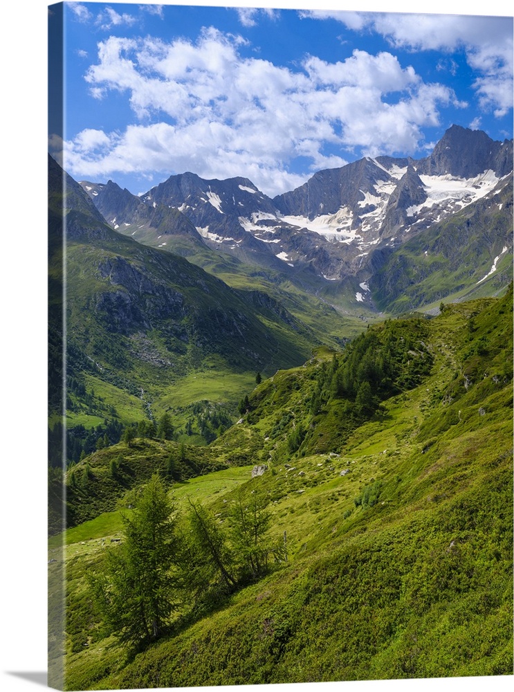 Valley Seeber Tal and Mt. Hochfirst in the Nature Park Texelgruppe in the Passeier Valley in the Otztal Alps. Italy, South...