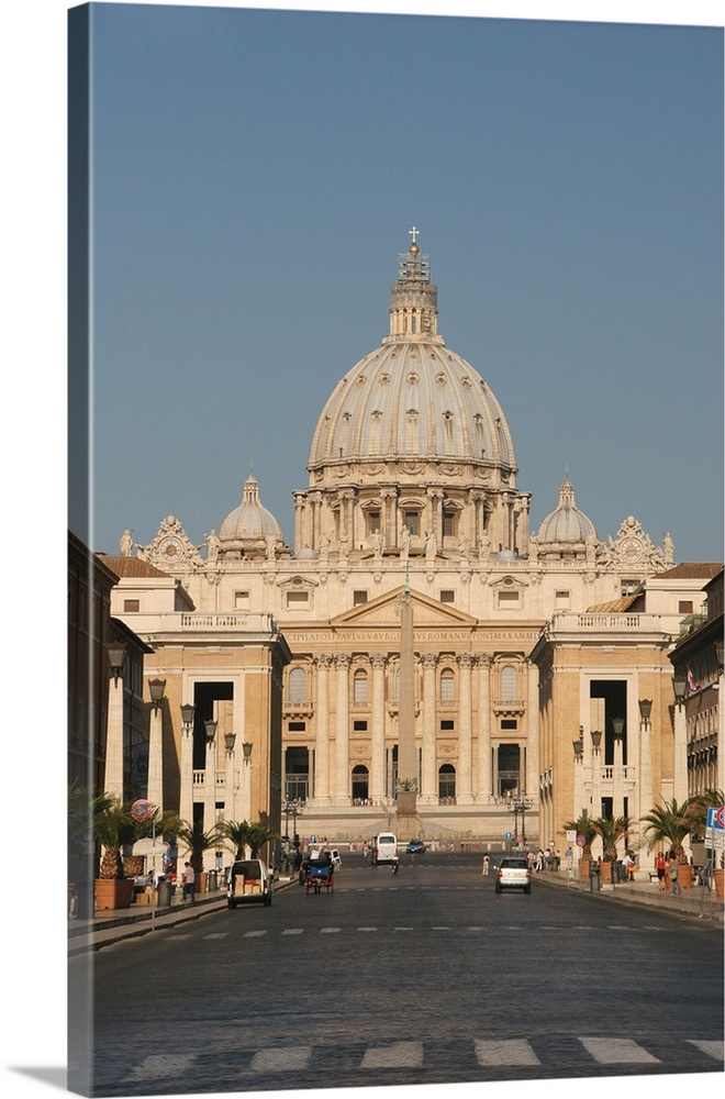 Vatican City State.  Viev of the Papal Basilica of Saint Peter (St. Peter's Basilica).  Holy See.