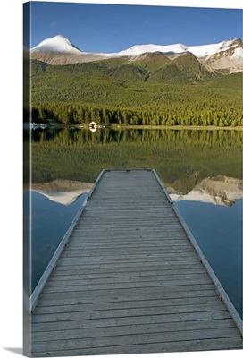 View from the lakeshore of Maligne Lake, Jasper National Park, Jasper, Canada