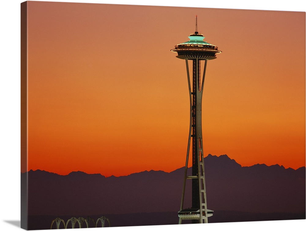 Washington, Seattle, Space needle and Olympic Mountains at dusk