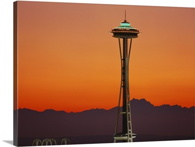 Washington, Seattle, Space needle and Olympic Mountains at dusk