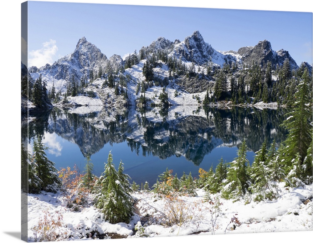 Washington State, Central Cascades. Alpine Lakes Wilderness, Gem Lake. United States, Washington State.