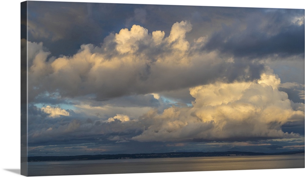 USA, Washington State, Port Townsend. Sunset over Admiralty Inlet. Credit: Don Paulson