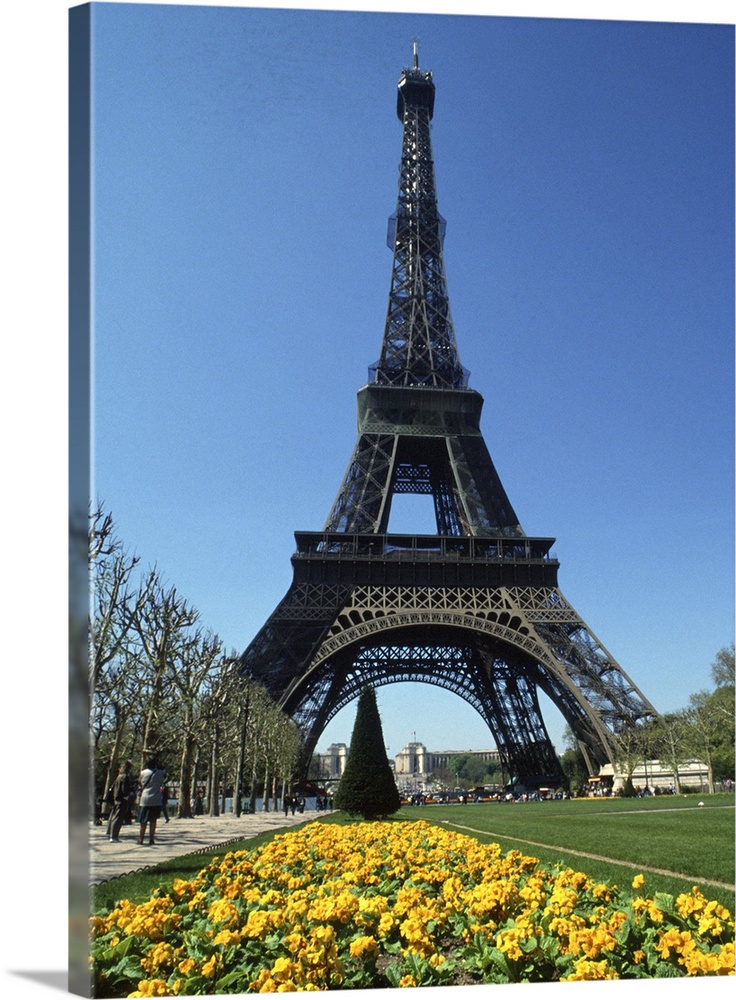 World famous Eiffel Tower. Paris, France.