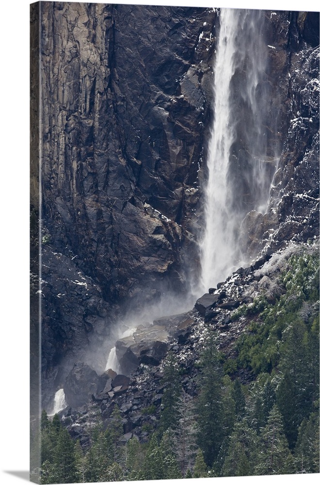 Yosemite Valley's lower and upper Bridalveil Falls, Yosemite National Park, California.