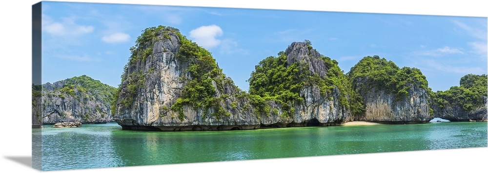 Beautiful panorama of Halong bay, Vietnam, Southeast Asia.